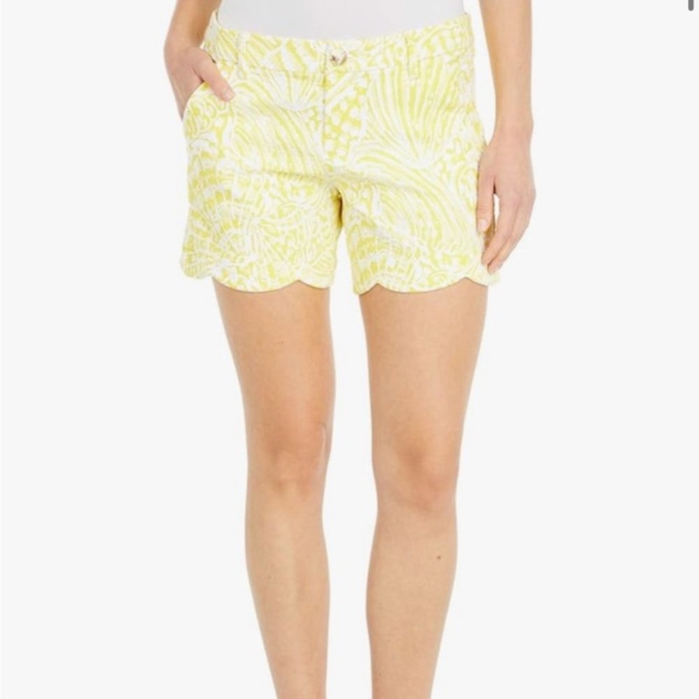 Lilly Pulitzer Palmita Stretch Shorts Size 2 Lemon Yellow Scalloped Hem